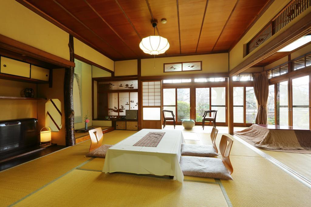 Готель Ureshino Onsen Shoen Екстер'єр фото